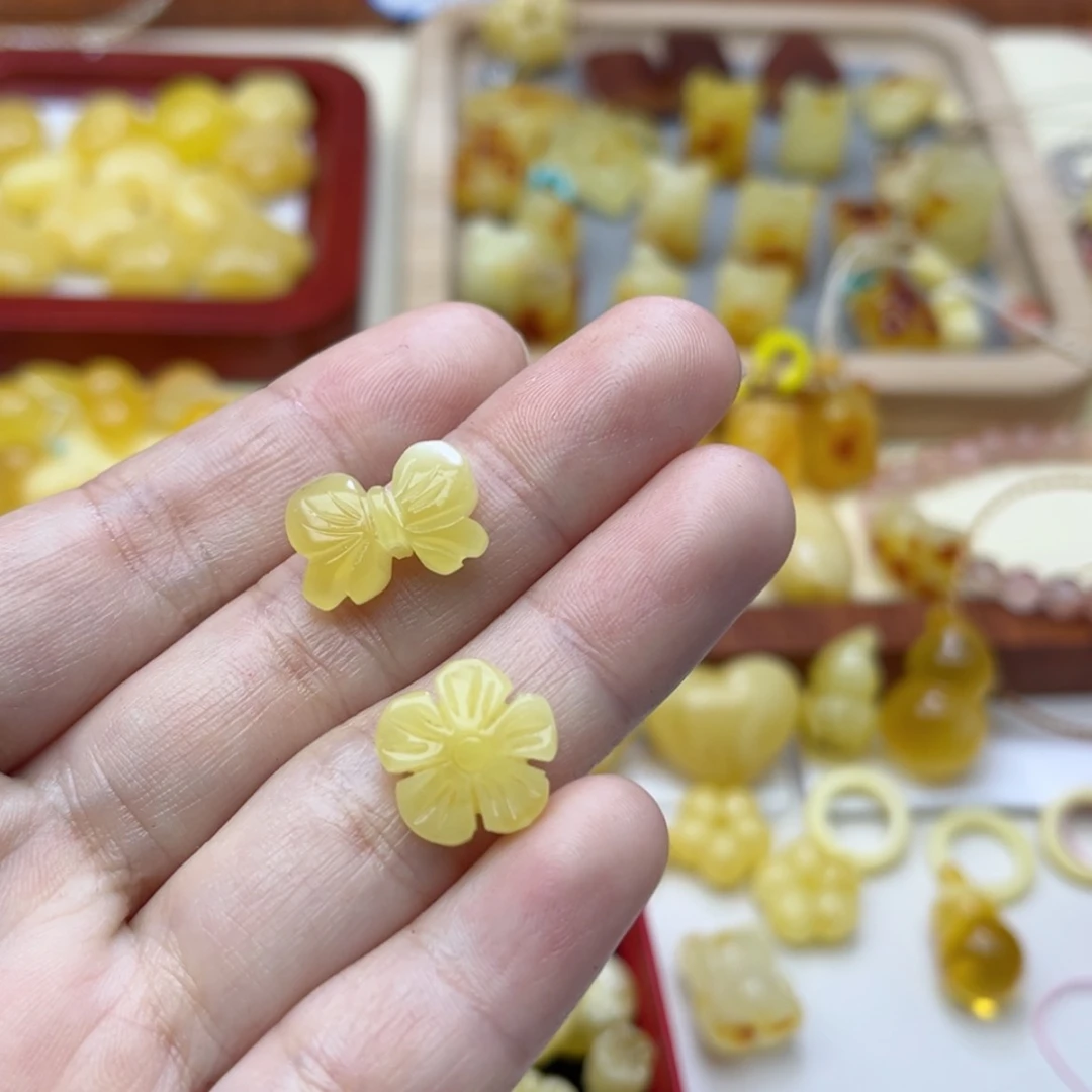 【闪购商品】蜜蜡裸石未镶嵌配饰