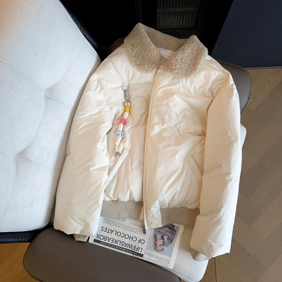 轻奢高端女装秋冬新款加绒加厚款常规款短款时尚白色外套MAU1891