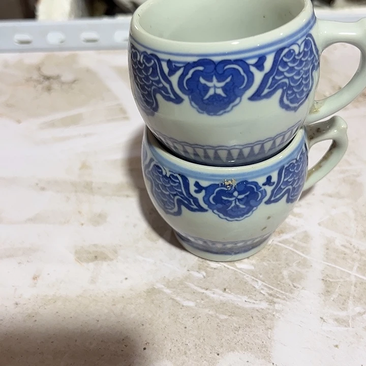 景德镇陶瓷研究所研究人员研究