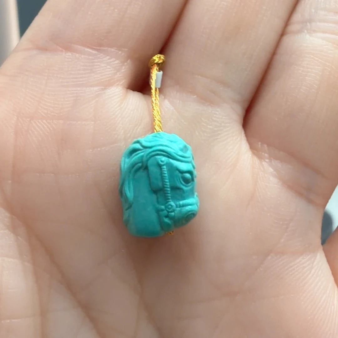 绿松石未镶嵌颈饰