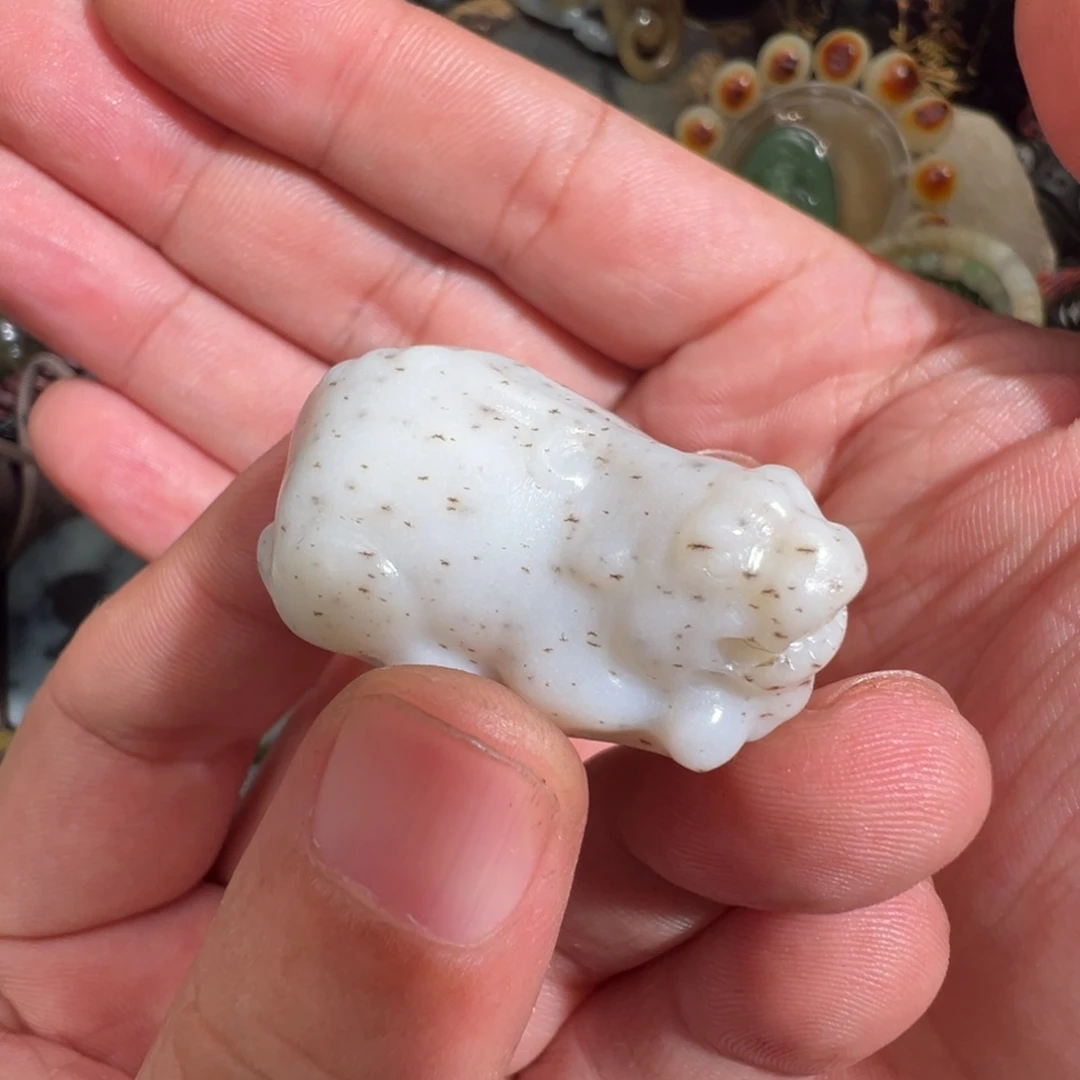 和田玉未镶嵌颈饰桂花糕貔貅 下播福利