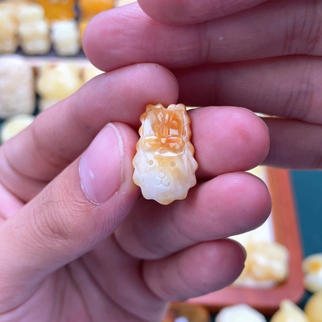 琥珀未镶嵌裸石蜜蜡