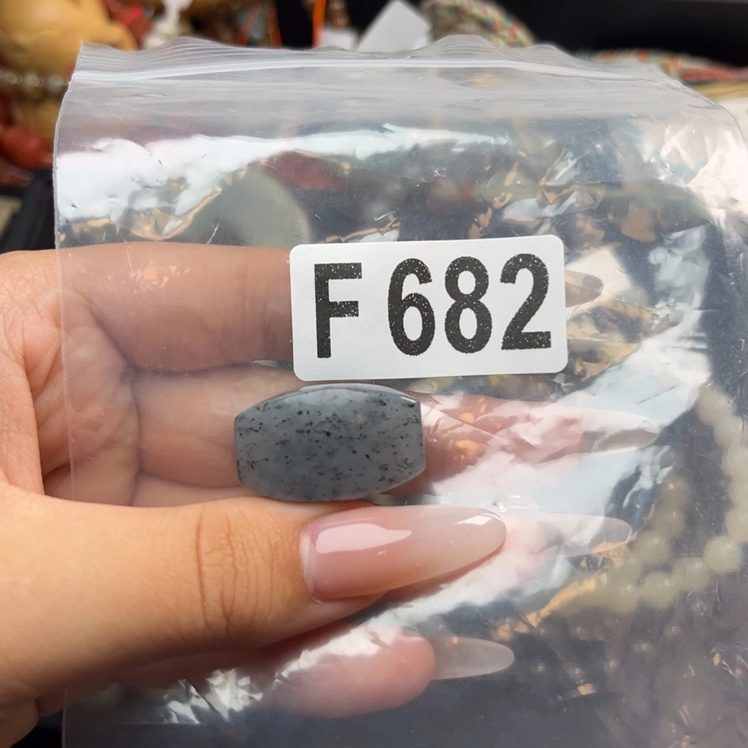 眷***刻和田玉未镶嵌珠宝奇石