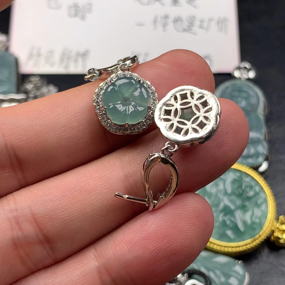翡翠未镶嵌颈饰有钱花耳坠
