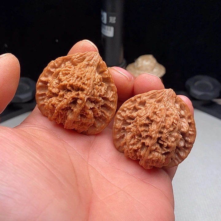 文玩核桃把件43尺满天星