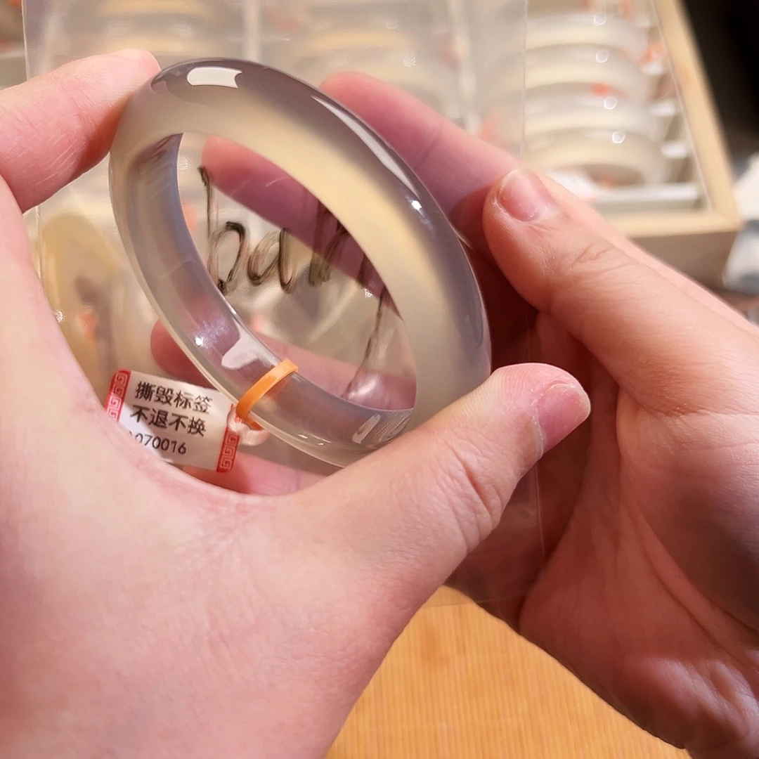 _***.玛瑙/玉髓未镶嵌手镯