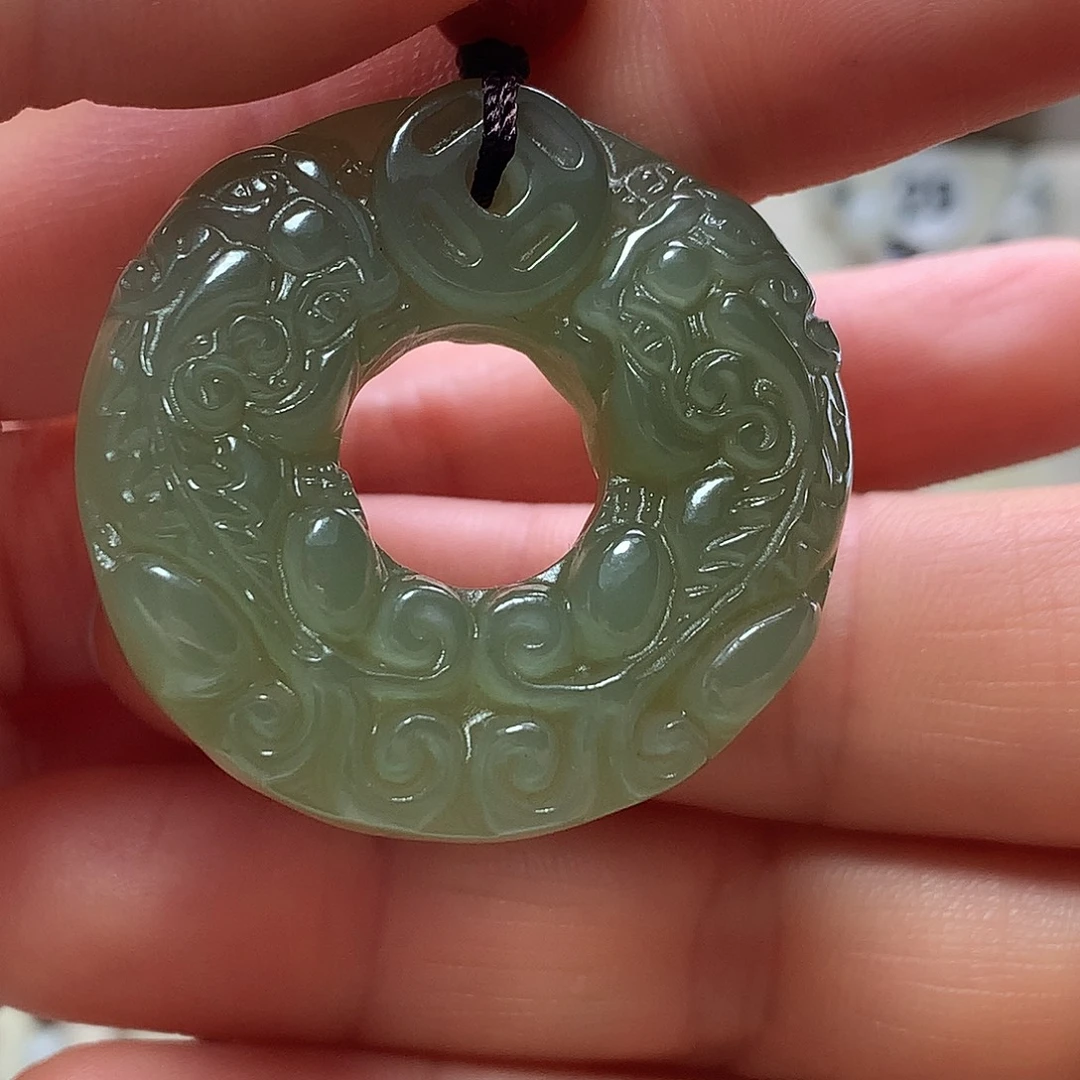 用***2和田玉未镶嵌颈饰