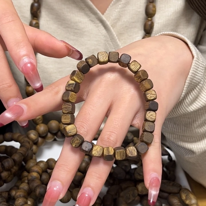 沉香手串0.7方珠单圈多样性发1