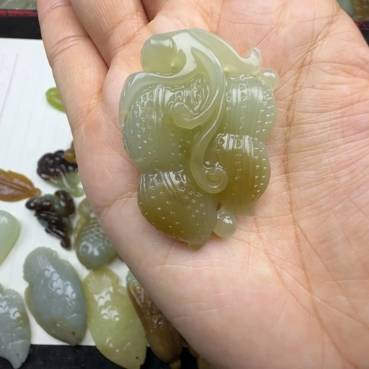 和田玉未镶嵌珠宝奇石