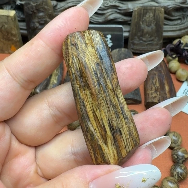 大叶紫檀（黑酸枝木类）