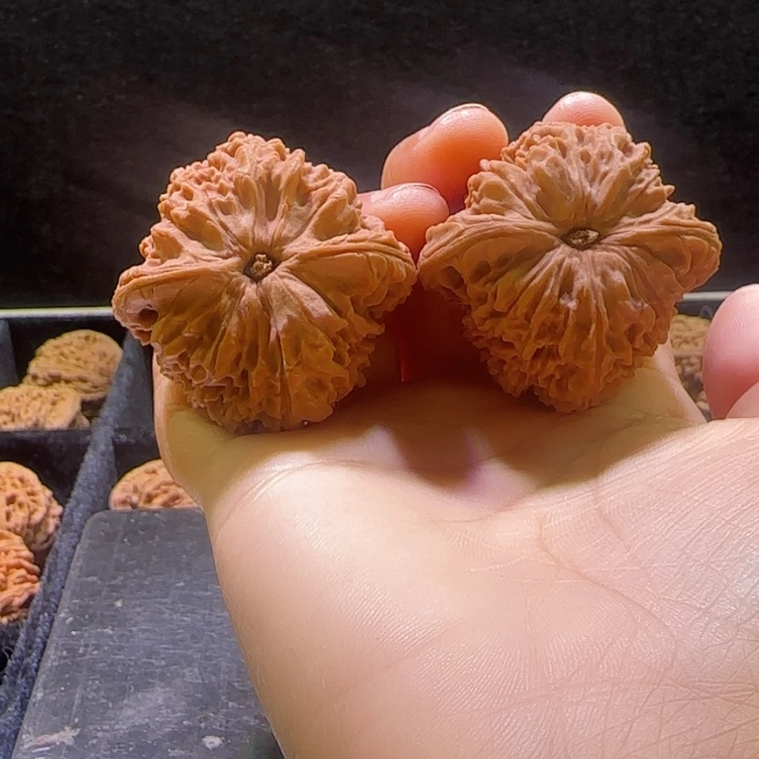 高***飞桃核吊坠核桃核桃