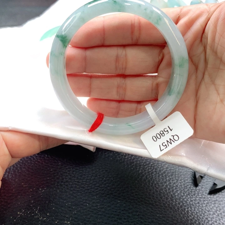 翡翠手镯未镶嵌5757575757