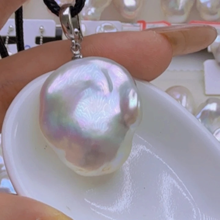 颈饰未镶嵌淡水珍珠