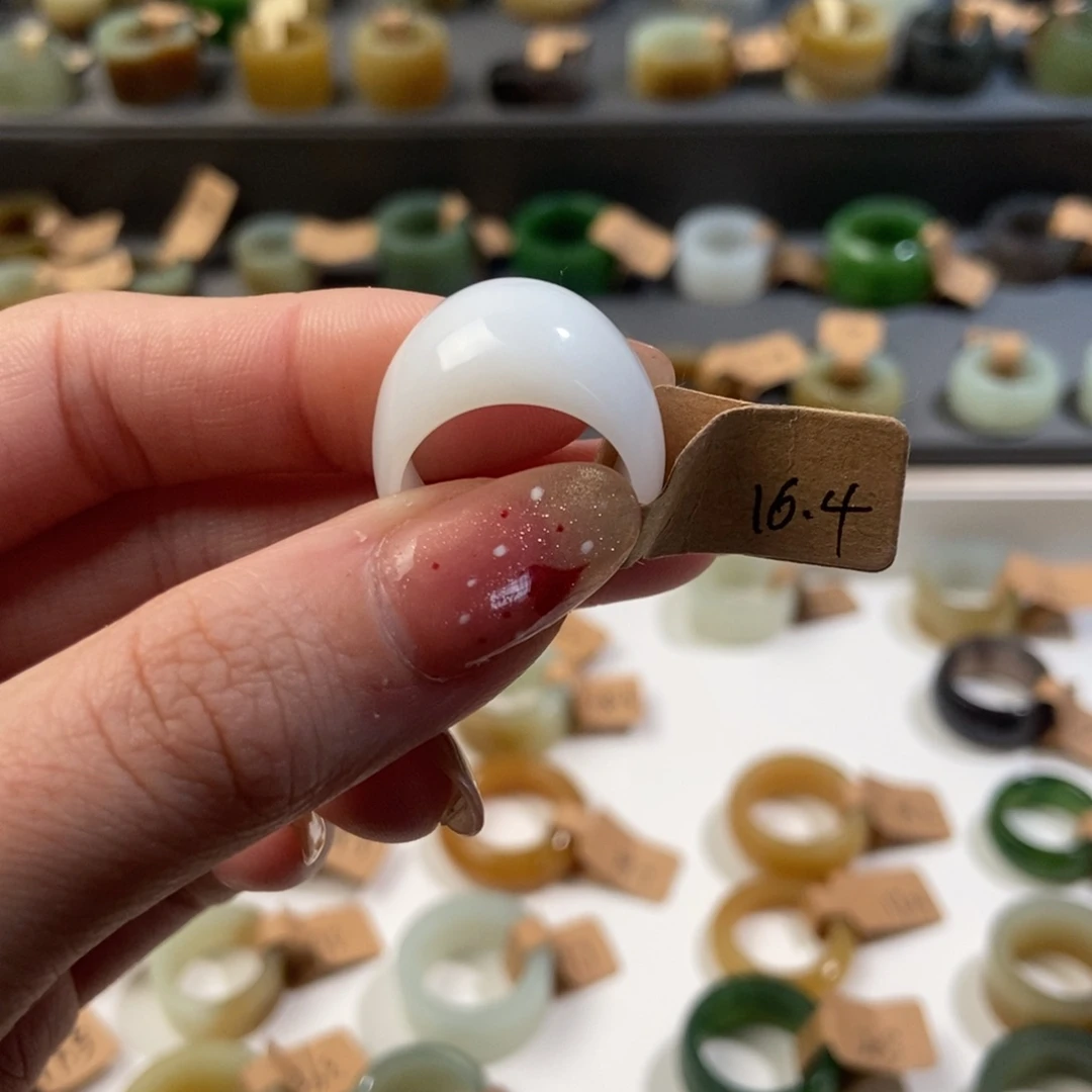 和田玉未镶嵌戒指