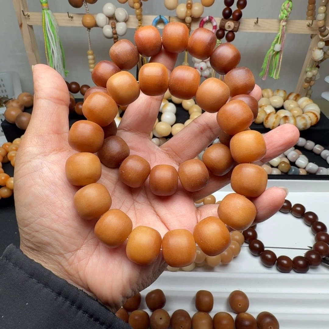 从***从手串菩提根/象牙果卡16粗胚