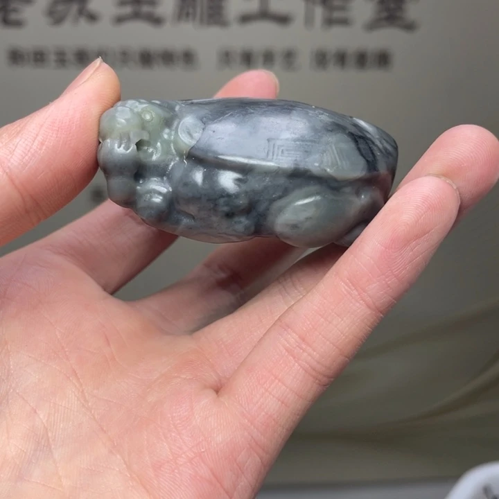 和田玉未镶嵌把件