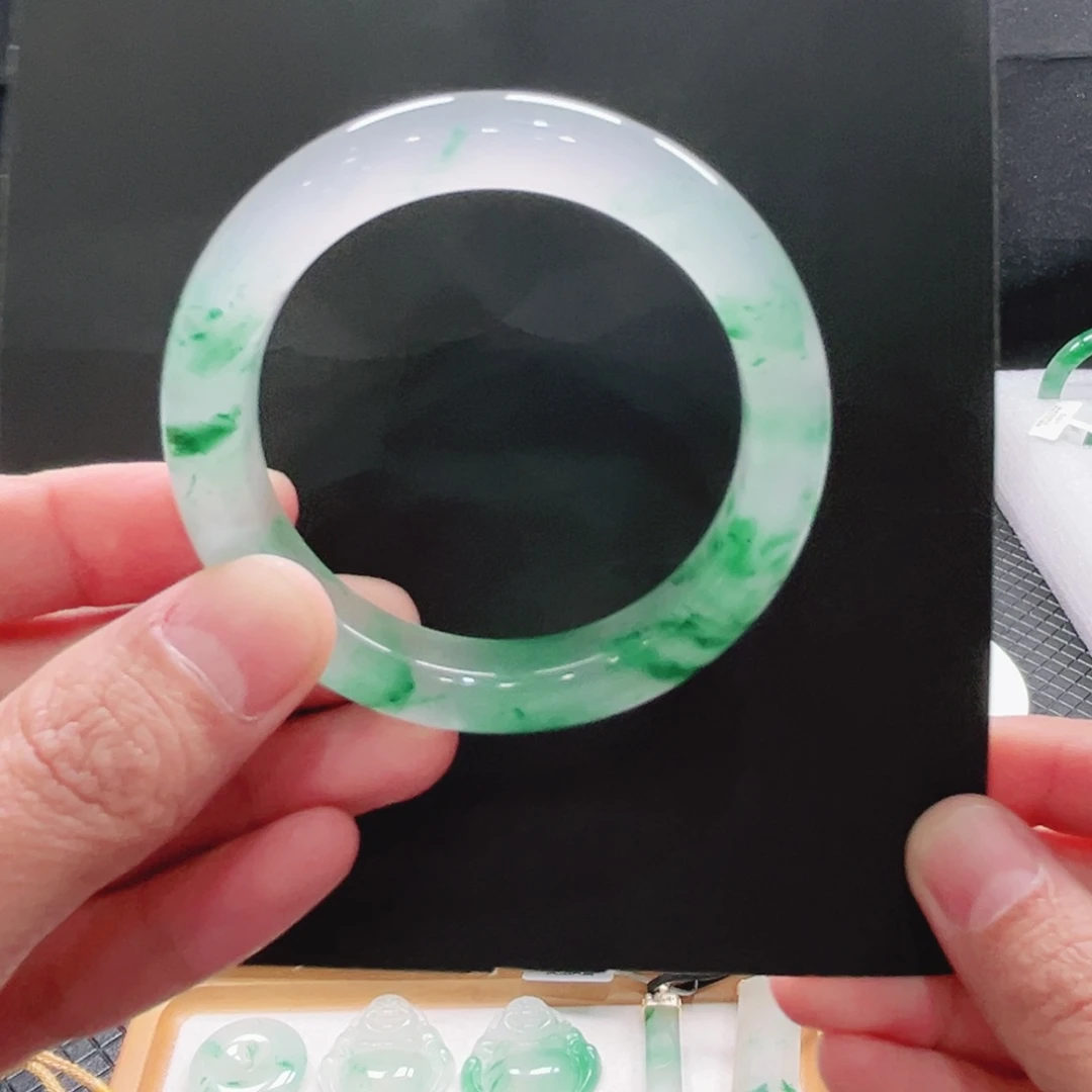 石英质玉未镶嵌手镯49