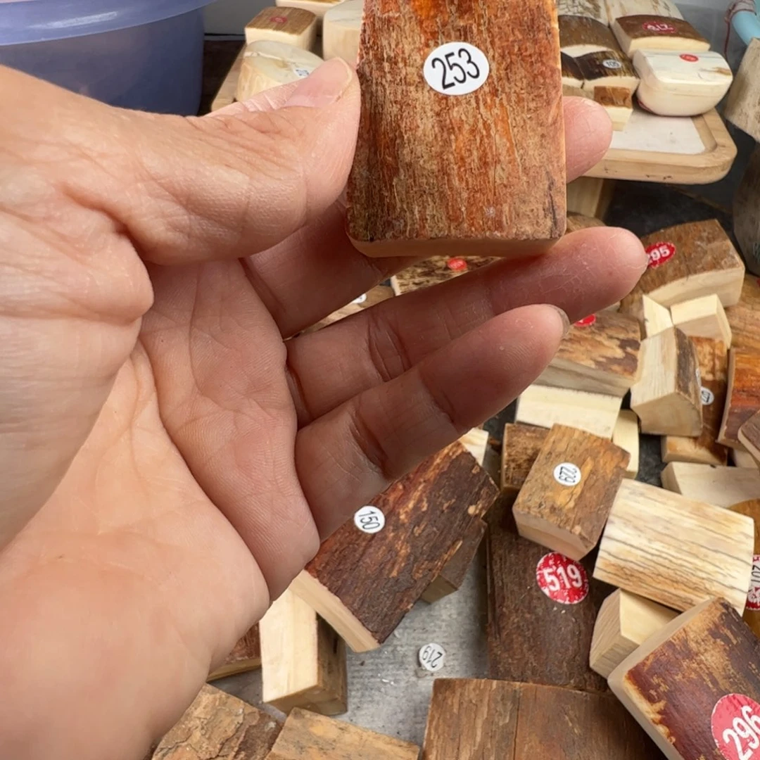 泥塑只*妳猛犸制品有限公司