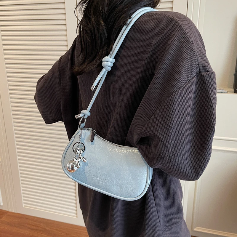 简约时尚斜挎包女包质感纯色夏季小包包2025新款潮质感洋气单肩包