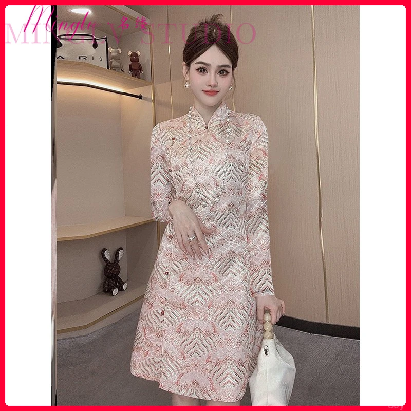 高端轻奢春秋宋锦提花改良裙新中式云纹侧襟盘扣复古立领洋装