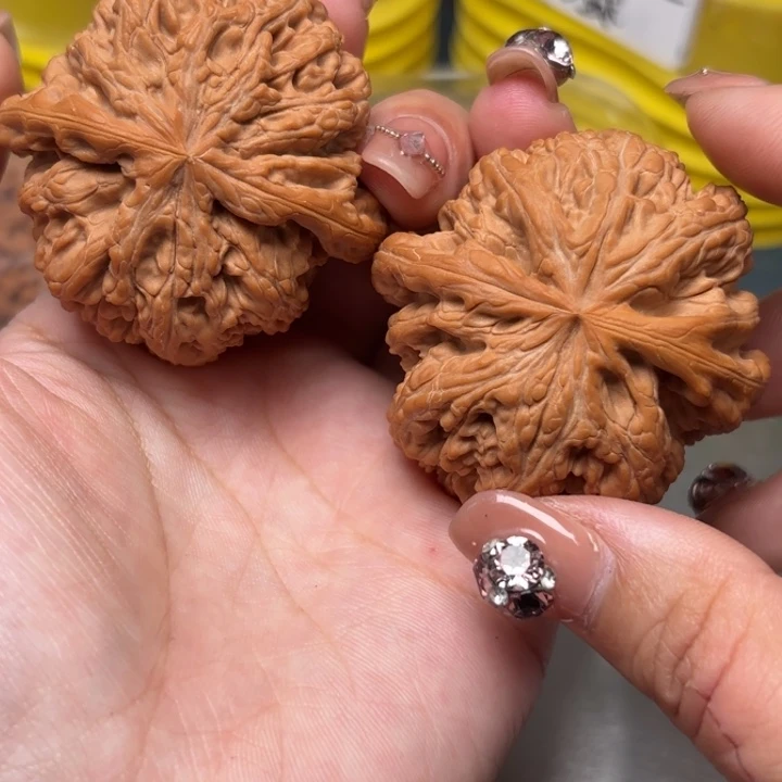 文玩核桃吊坠50-36061-02