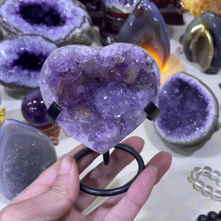 紫晶水晶摆件未镶嵌