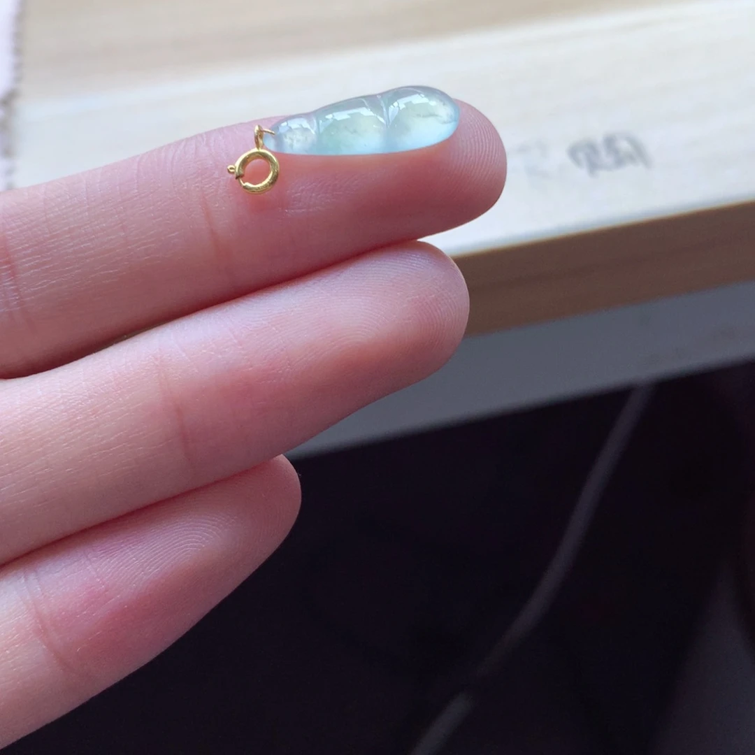 翡翠颈饰18K金镶嵌吊坠