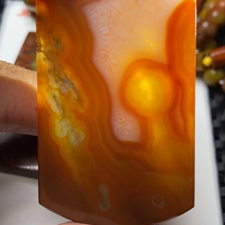 玛瑙/玉髓颈饰未镶嵌翟****心