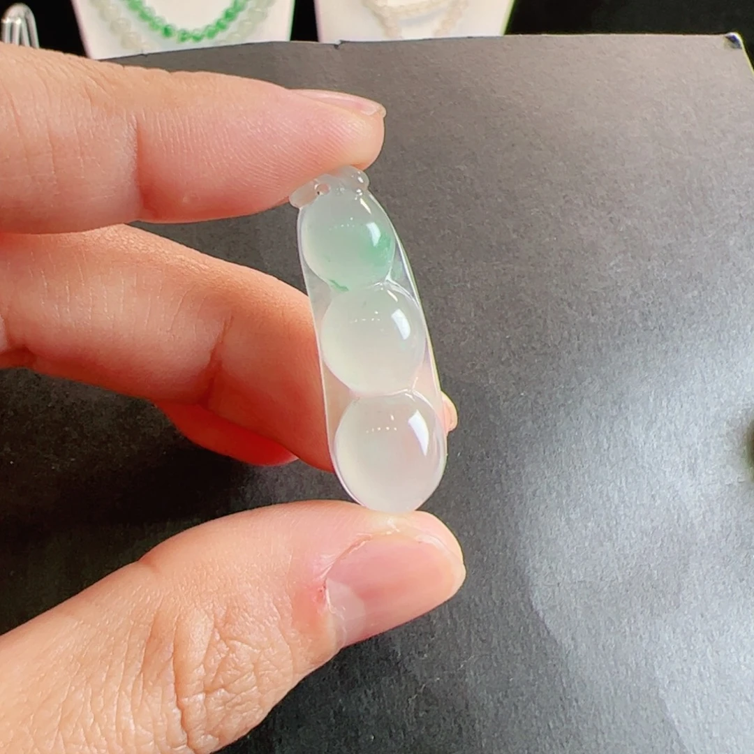 石英质玉未镶嵌吊坠(不含链)福豆