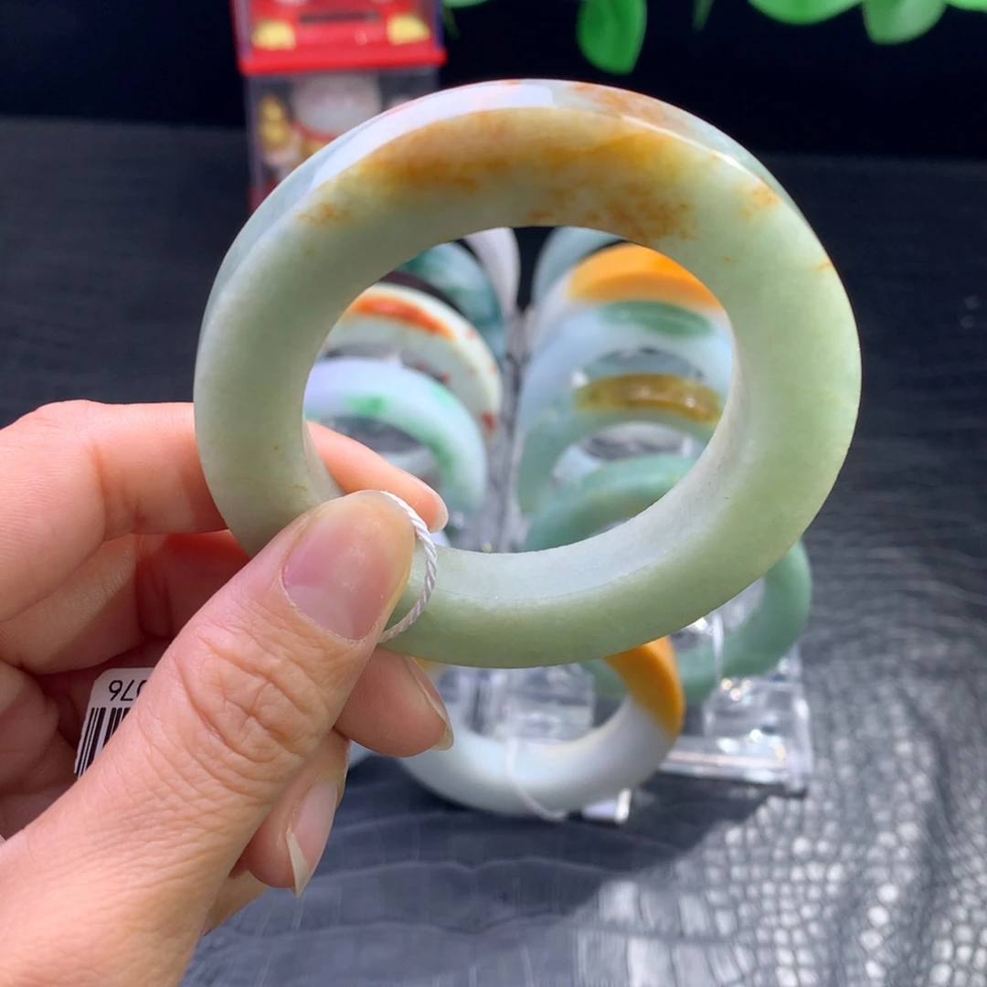 定制翡翠未镶嵌手镯