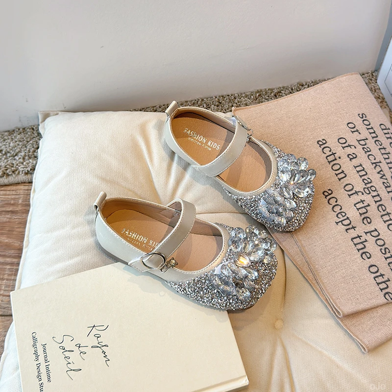 女童公主鞋水钻水晶鞋儿童新款小女孩单鞋春秋韩版小皮鞋2025银色
