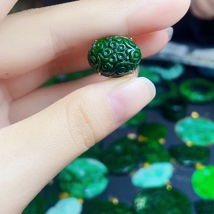 翡翠银S925镶嵌颈饰多样性