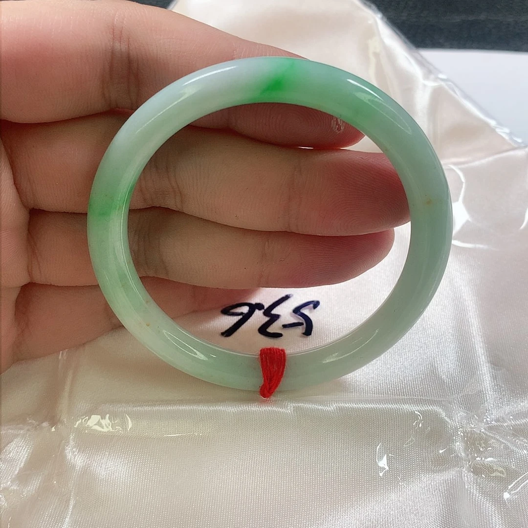 未镶嵌手镯（圆镯）翡翠323号