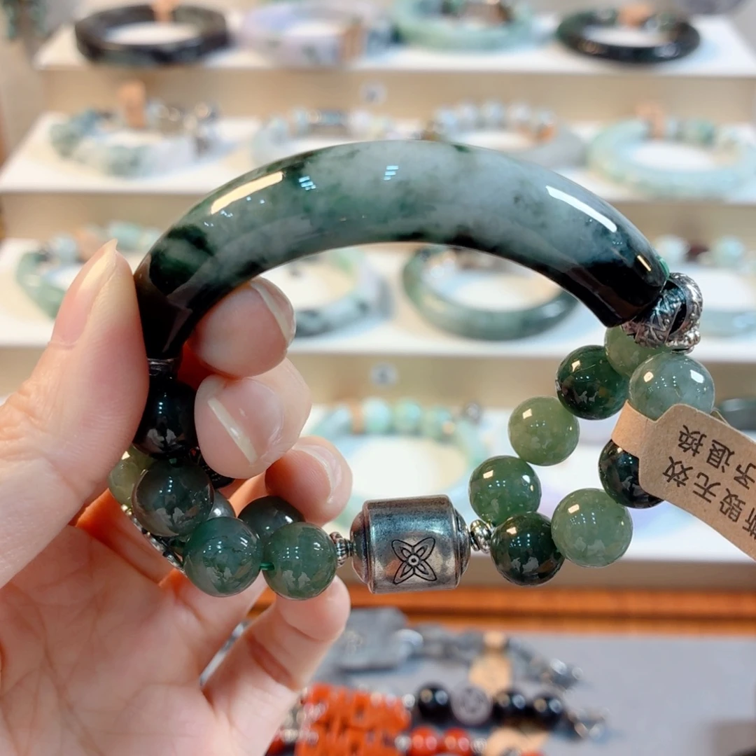 陈***懒翡翠未镶嵌手链手串