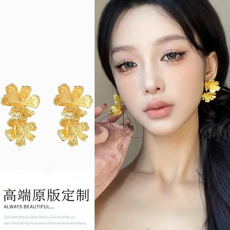 合金亚克力耳饰 气质金色花朵耳环女 轻奢小众感百搭耳钉耳饰