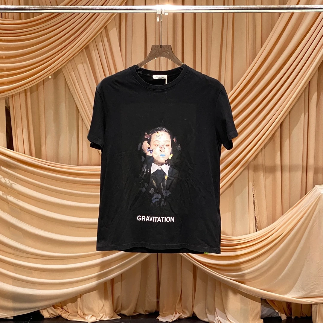 99新 Valentino/华伦天奴 黑色蝴蝶人像短袖/s码/99新/JM37718