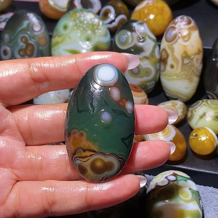 皇***岸玛瑙/玉髓未镶嵌珠宝奇石