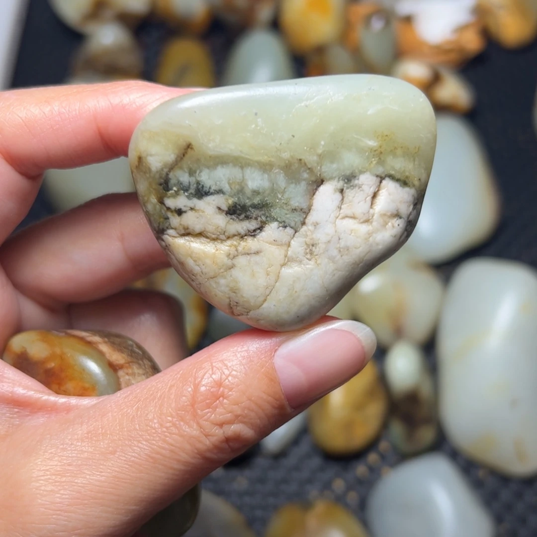 用***7和田玉未镶嵌把件2