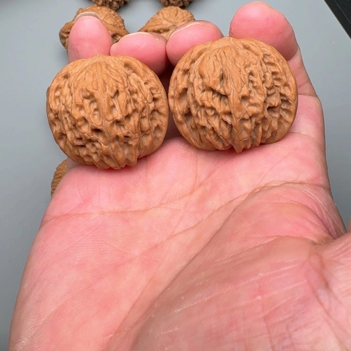 文玩核桃把件山地磨盘37+