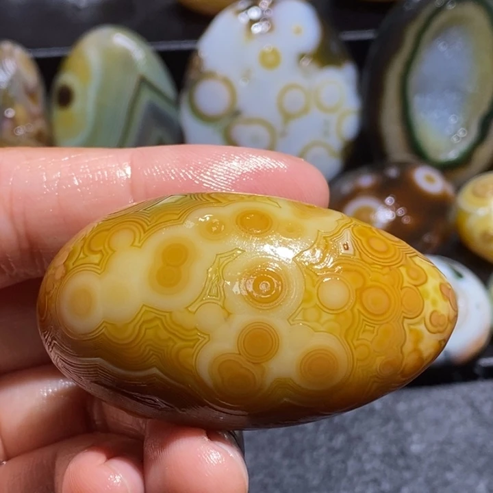 玛瑙/玉髓未镶嵌珠宝半成品72