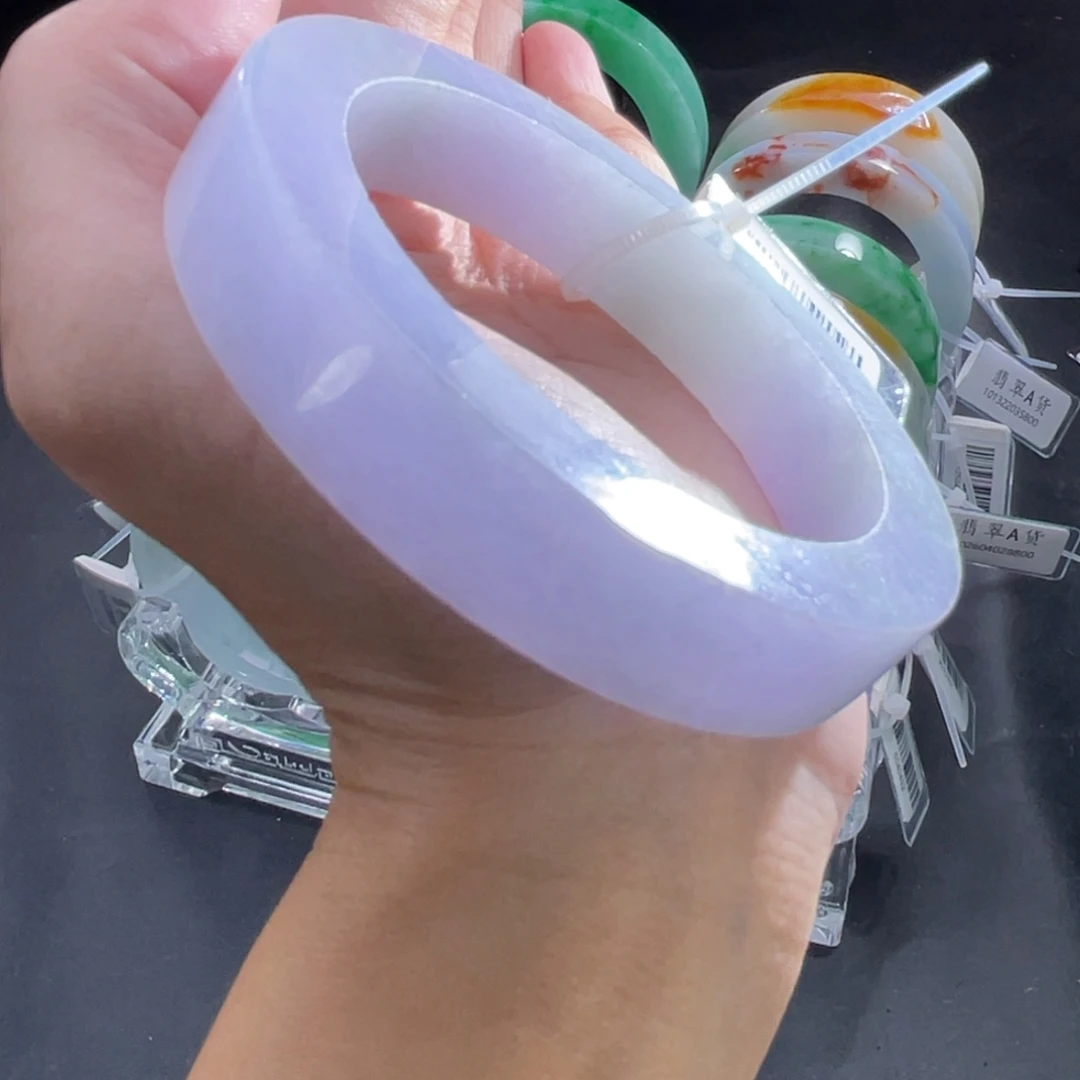 定制翡翠未镶嵌手镯