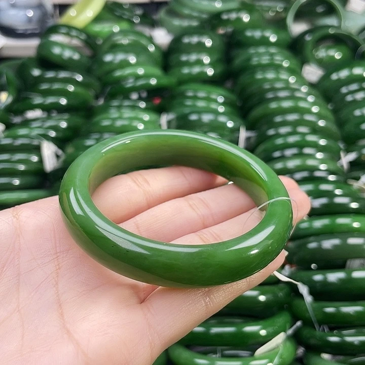 未镶嵌手镯和田玉（碧玉）