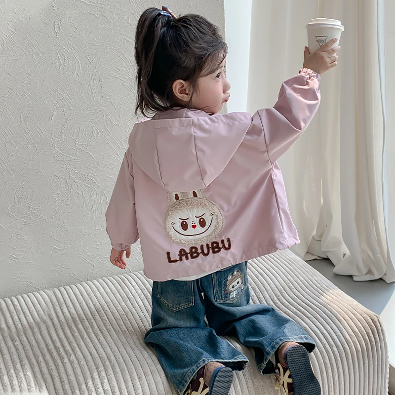 拉布布女童外套春秋2025新款小女孩秋装儿童冲锋衣女宝宝连帽上衣