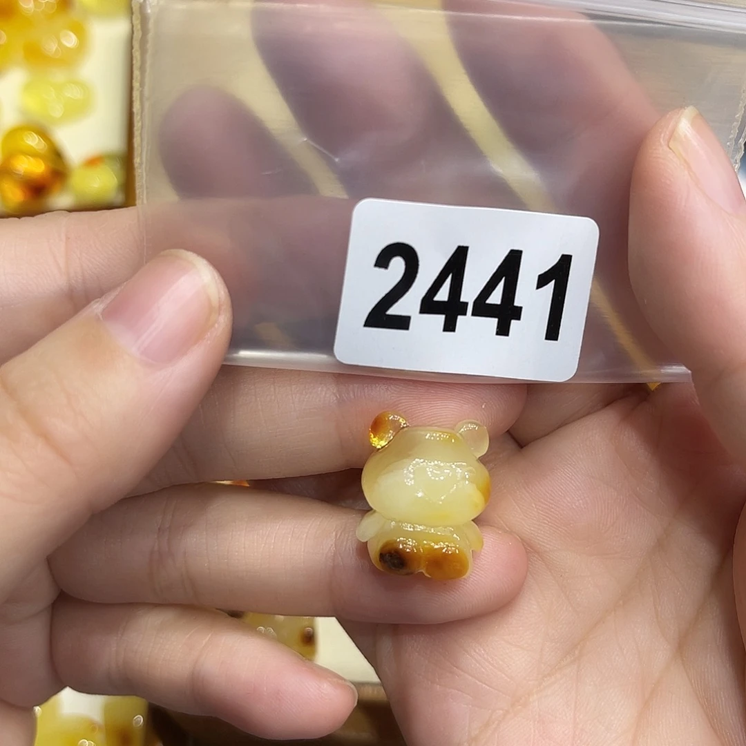 琥珀未镶嵌珠宝奇石