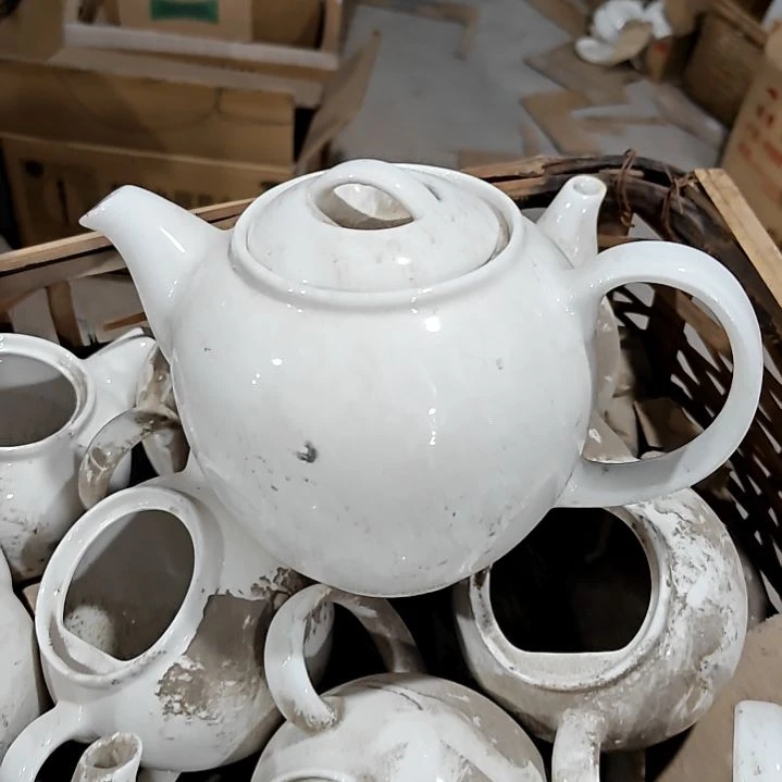 摆件陶瓷盘子碗啥都有