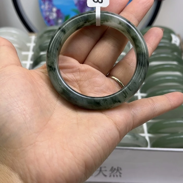 石英质玉未镶嵌手镯5363