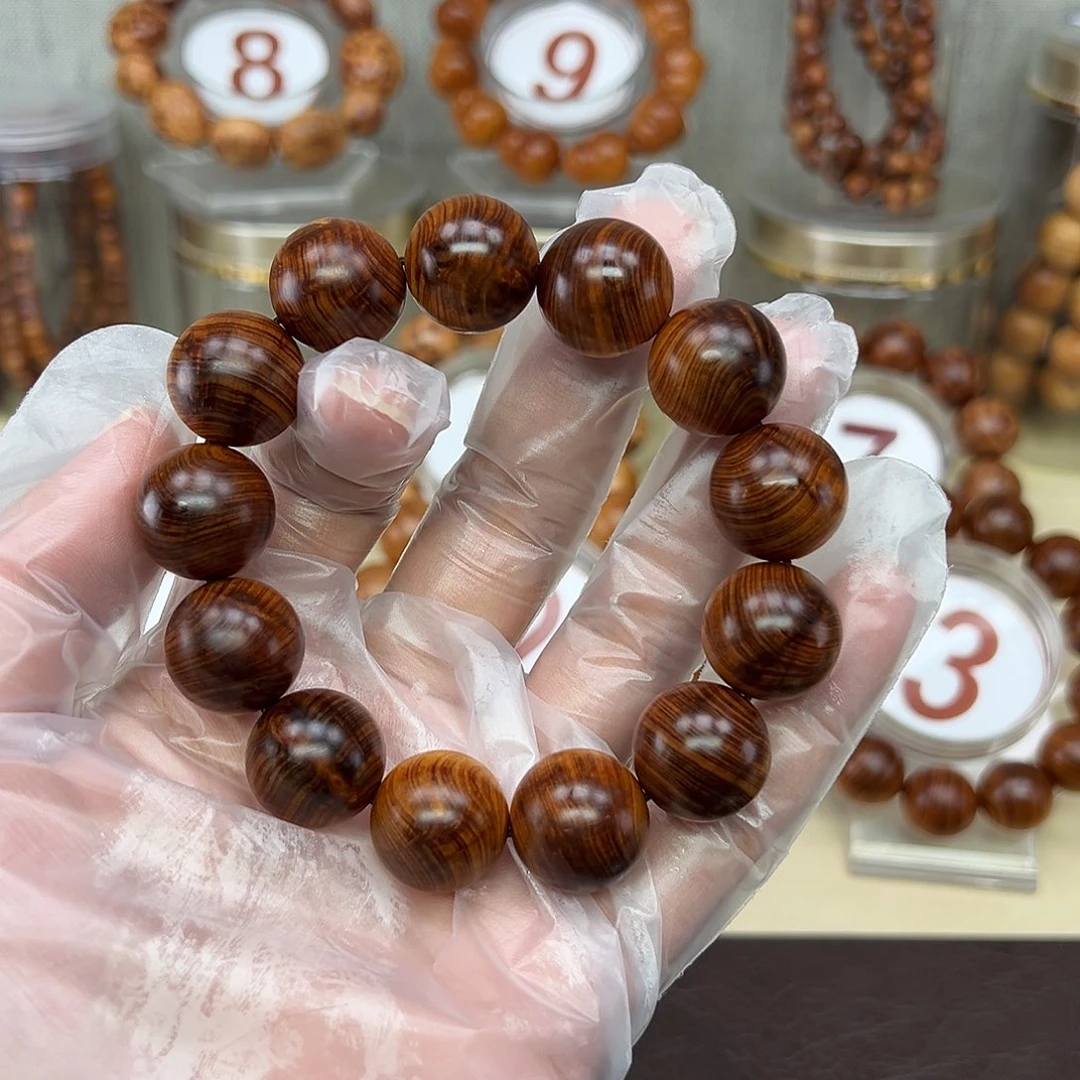 叶***森柏木（崖柏）1.8黑金刚带火焰