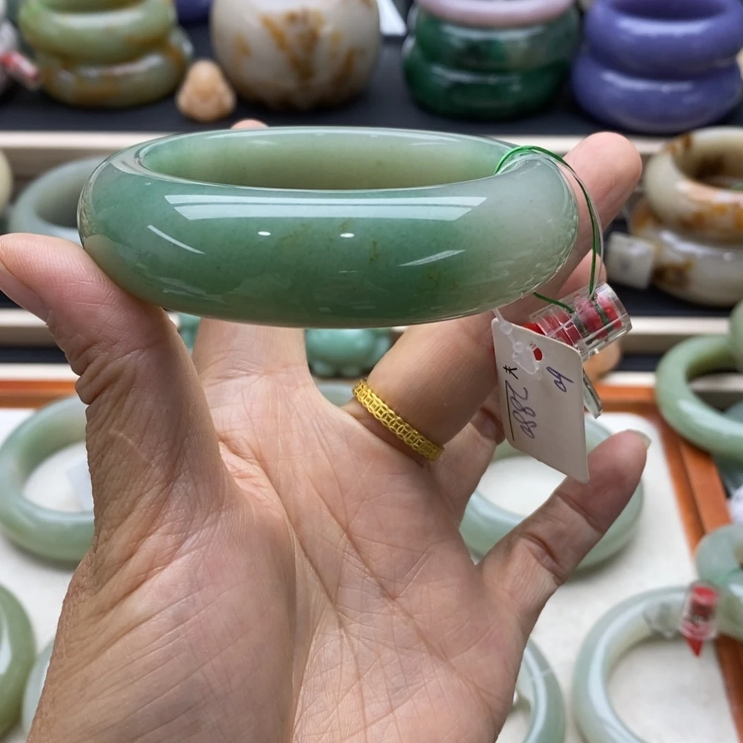 未镶嵌手镯石英质玉小*