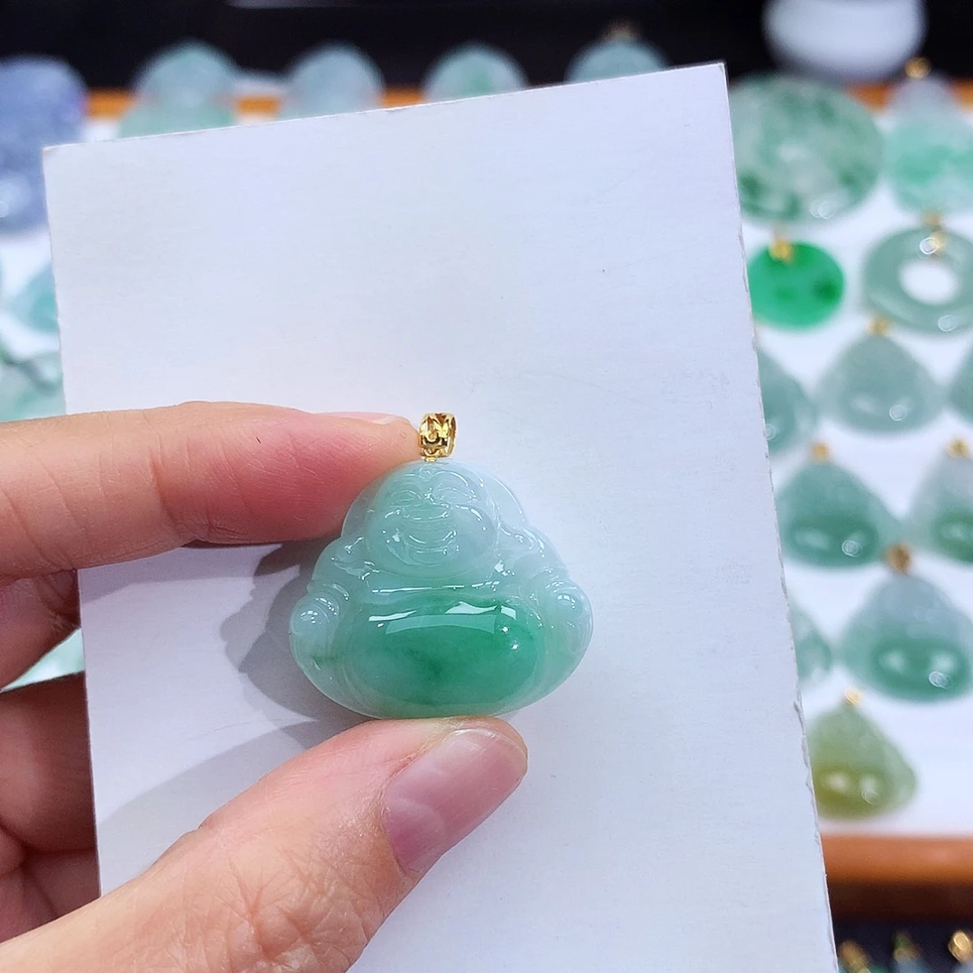 翡翠18K金镶嵌颈饰翡翠吊坠