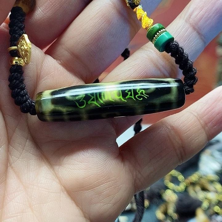 玛瑙/玉髓颈饰合金